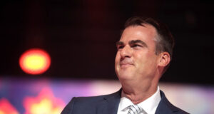 Republican Governor Snubs Trump, Endorses Top White House Rival